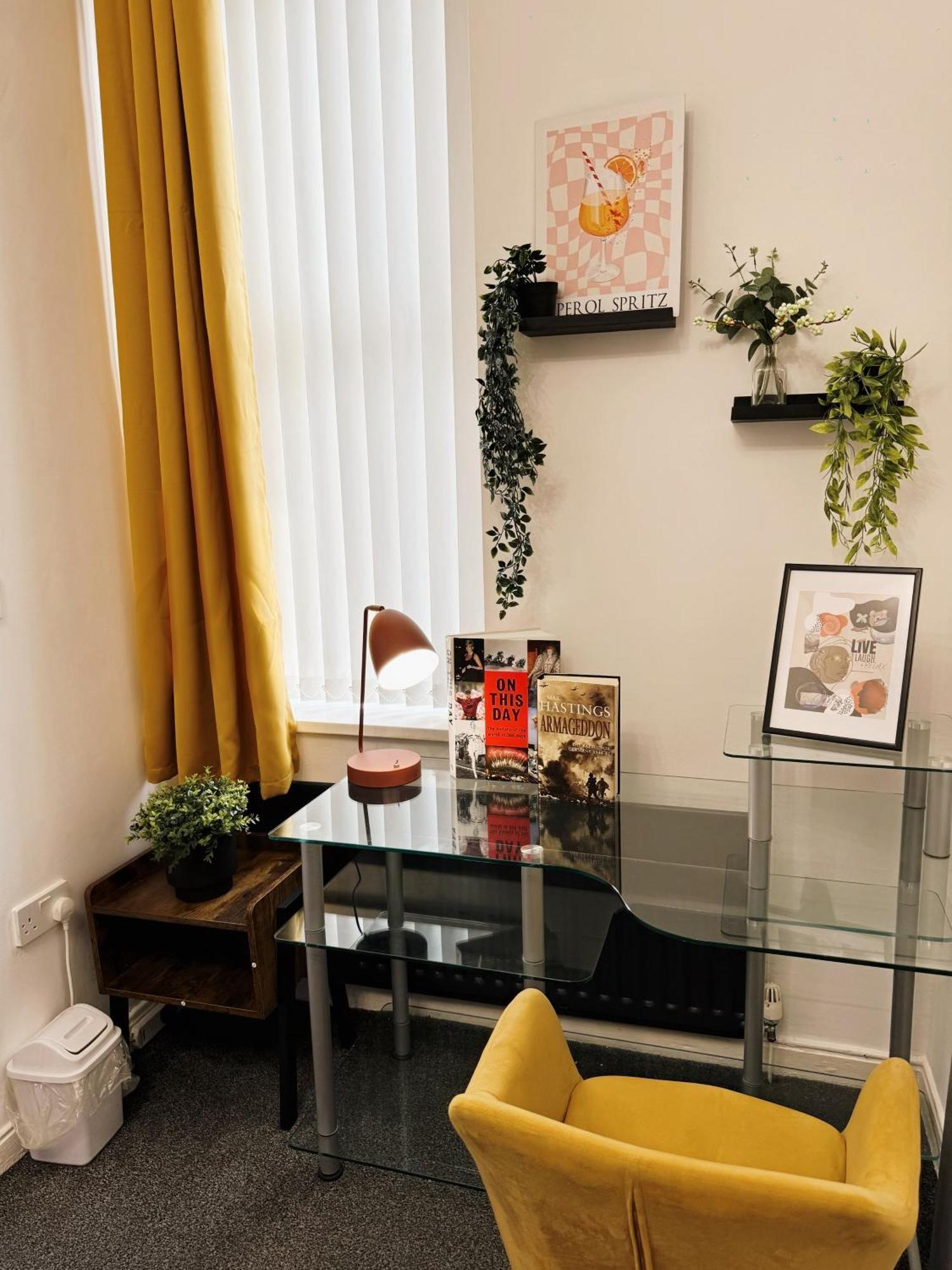 A&A Luxury Stay Rosedale St - Chic, Modern, City Centre, Neon Decor Sunderland  Esterno foto